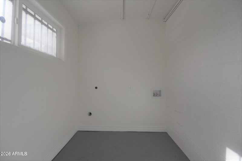 20220114183148184896000000-o