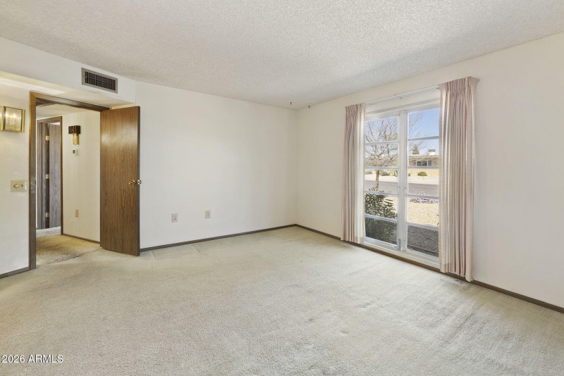 29-web-or-mls-_TM_9780