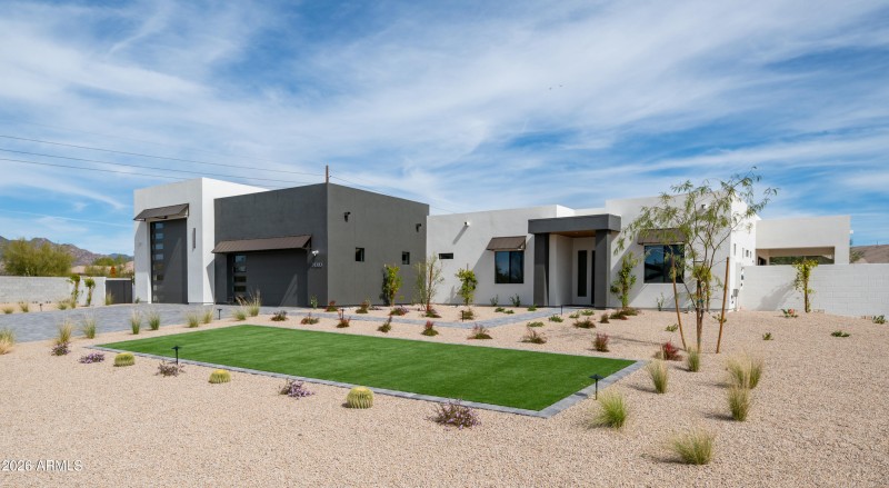 31383 Daylight Exterior Photos-3