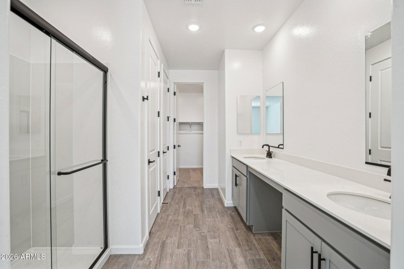 30-web-or-mls-W Camden Ave-S0703-030