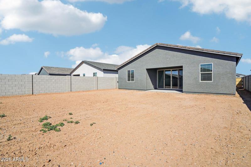 32-web-or-mls-W Camden Ave-S0703-032