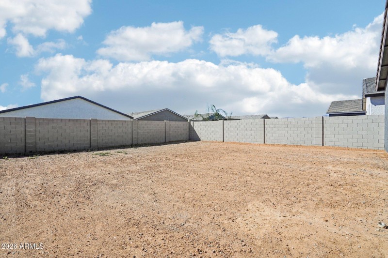 35-web-or-mls-W Camden Ave-S0703-035