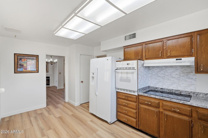 Kitchen new backspace/counters/cooktop