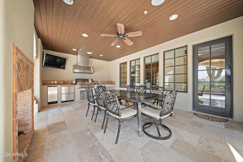 Dine Outside is a MUST