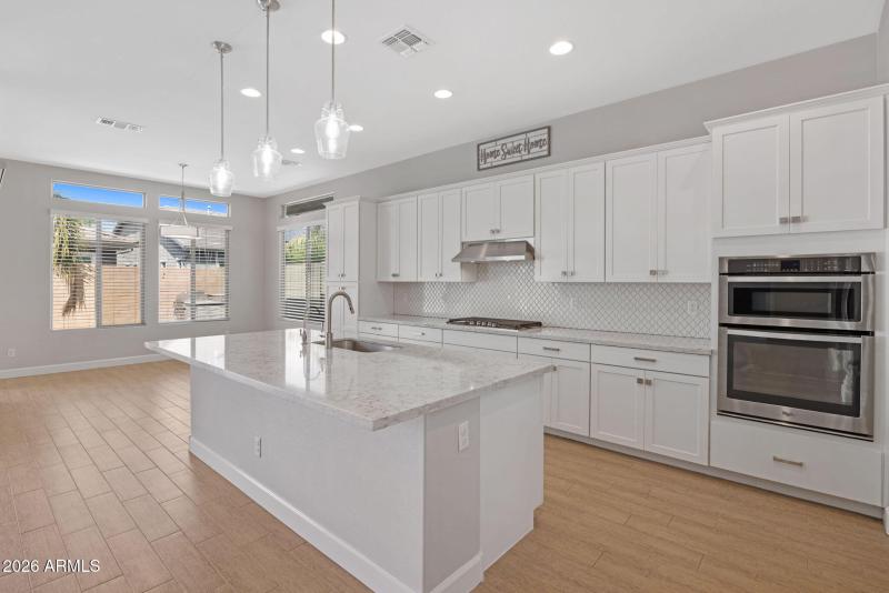 18-web-or-mls-2860-e-pinto-dr