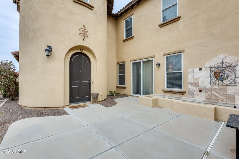 Courtyard with water feature/stone
