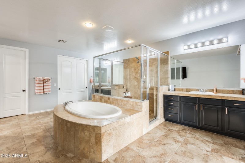 Large Soaking Bathtub in Master