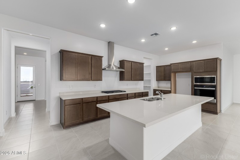 PHX_TV_Lot 2005_Currant_17408_Kitchen (2