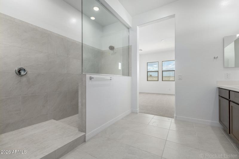 PHX_TV_Lot 2005_Currant_17408_ownershowe