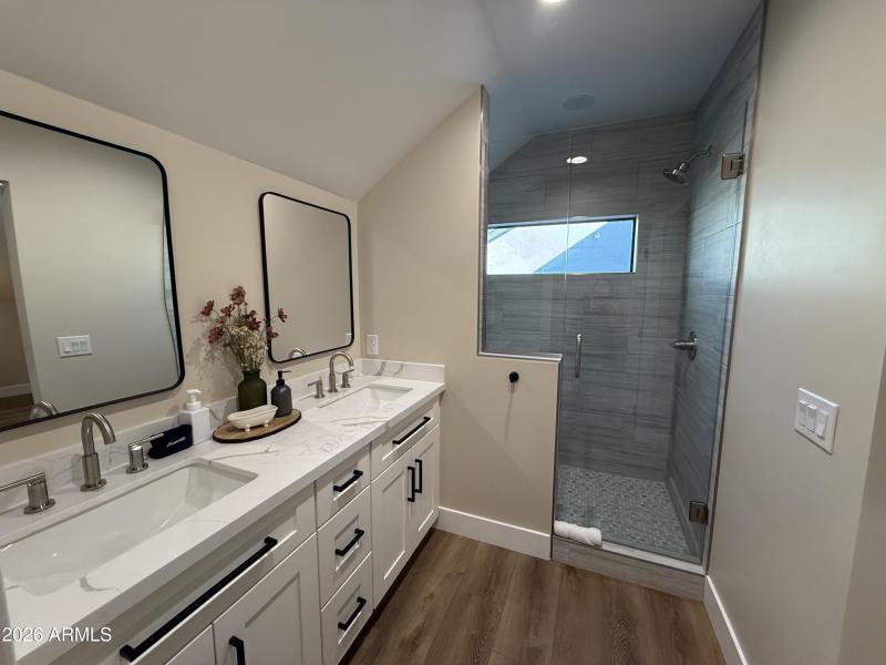 IMG_2345 Master Bathroom En Suite