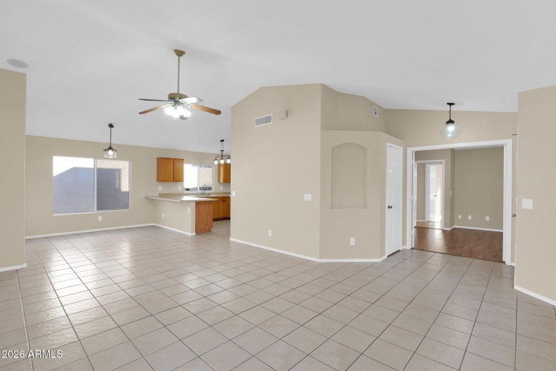 6-web-or-mls-P1482133