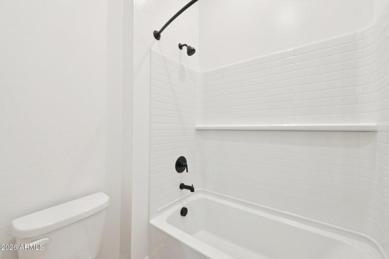 25-web-or-mls-E Twin Acres Dr-S1103-025