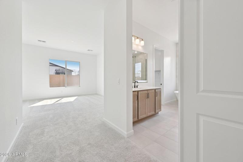 32-web-or-mls-E Twin Acres Dr-S1103-032