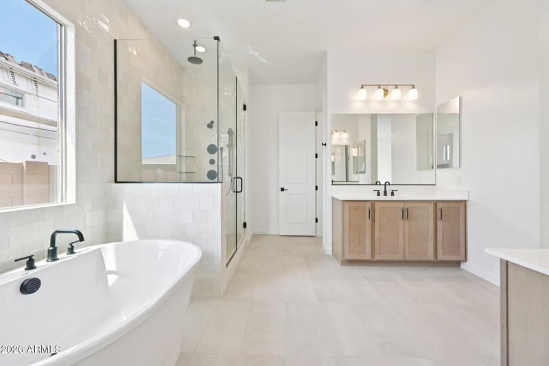 37-web-or-mls-E Twin Acres Dr-S1103-037