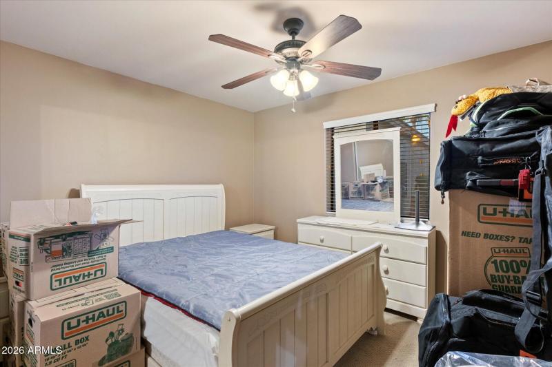 Bedroom w Window & Ceiling Fan