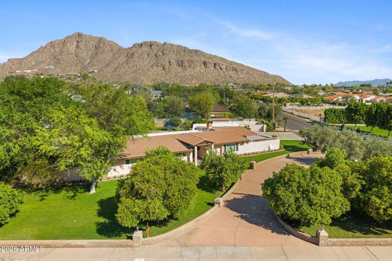 48-web-or-mls-5944-e-calle-del-norte