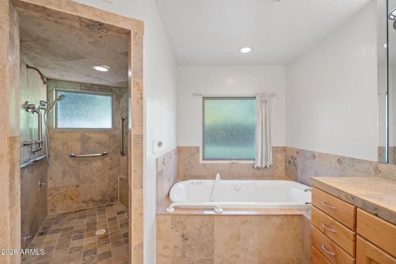 27-web-or-mls-5944-e-calle-del-norte