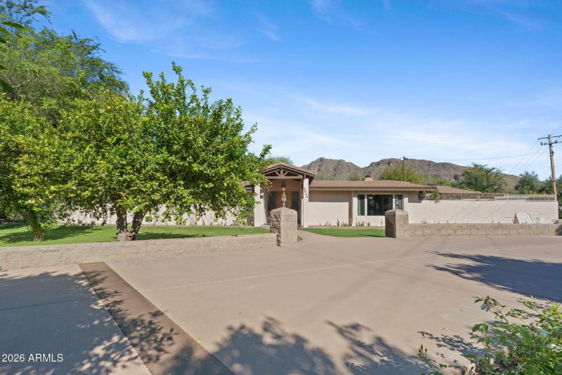 7-web-or-mls-5944-e-calle-del-norte