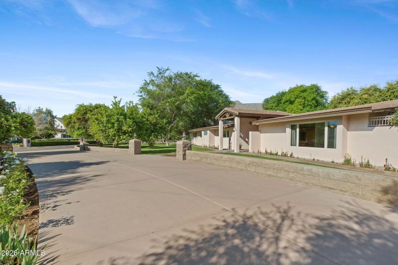 5-web-or-mls-5944-e-calle-del-norte