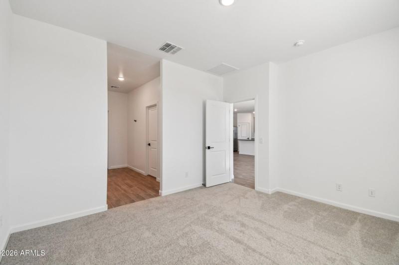 21-web-or-mls-W Tamarisk Ave-S1403-021