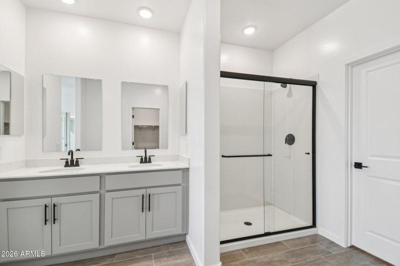 23-web-or-mls-W Tamarisk Ave-S1403-023