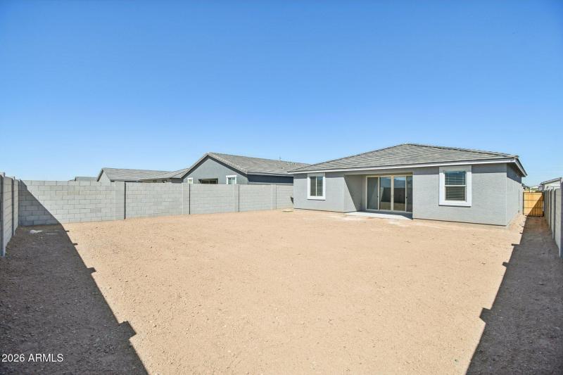 27-web-or-mls-W Tamarisk Ave-S1403-027