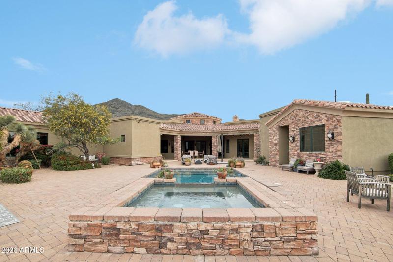 10-web-or-mls-E Canyon Ridge N Dr-S1603-