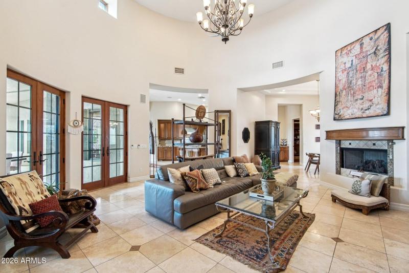 20-web-or-mls-E Canyon Ridge N Dr-S1603-