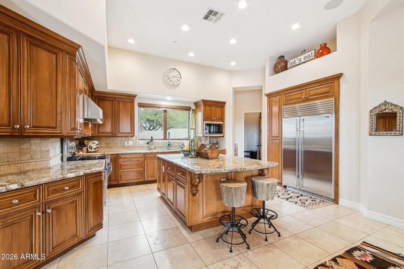 25-web-or-mls-E Canyon Ridge N Dr-S1603-