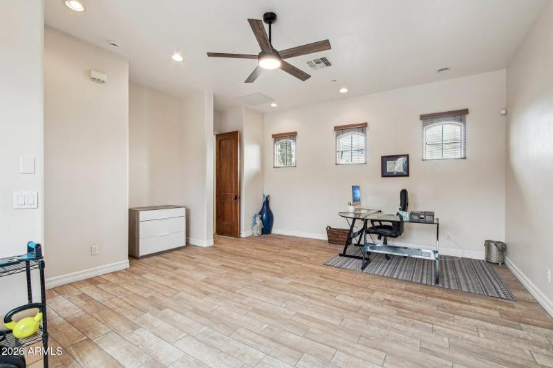 33-web-or-mls-E Canyon Ridge N Dr-S1603-