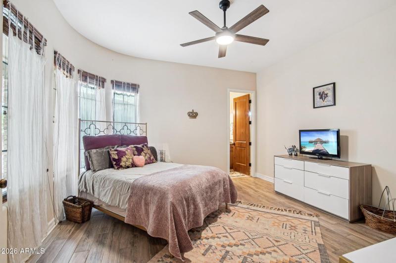 38-web-or-mls-E Canyon Ridge N Dr-S1603-