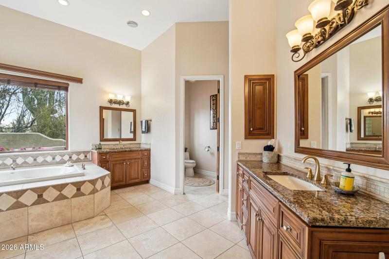 45-web-or-mls-E Canyon Ridge N Dr-S1603-