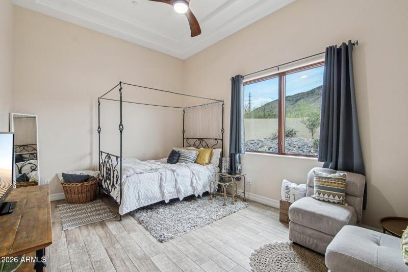 50-web-or-mls-E Canyon Ridge N Dr-S1603-