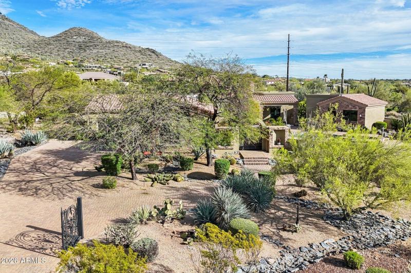 56-web-or-mls-E Canyon Ridge N Dr-S1603-