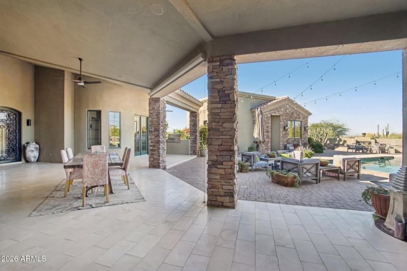 5-web-or-mls-E Canyon Ridge N Dr-S1903-1