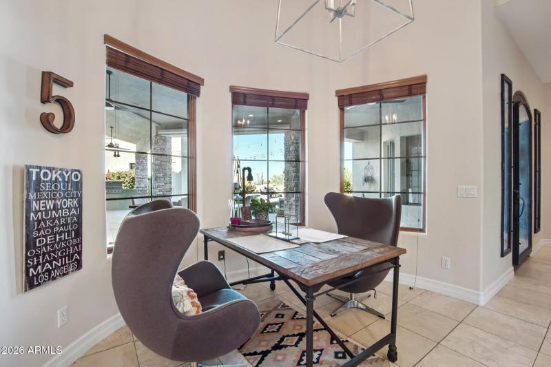 8-web-or-mls-E Canyon Ridge N Dr-S1903-1