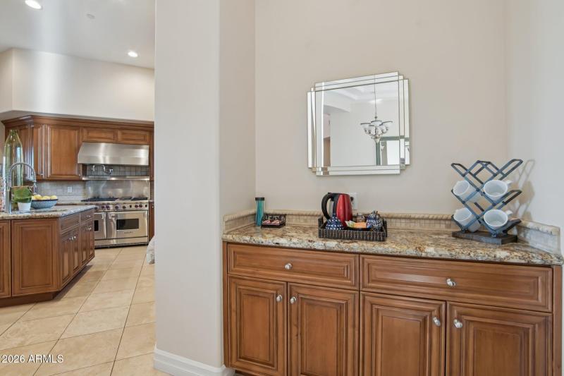 9-web-or-mls-E Canyon Ridge N Dr-S1903-1