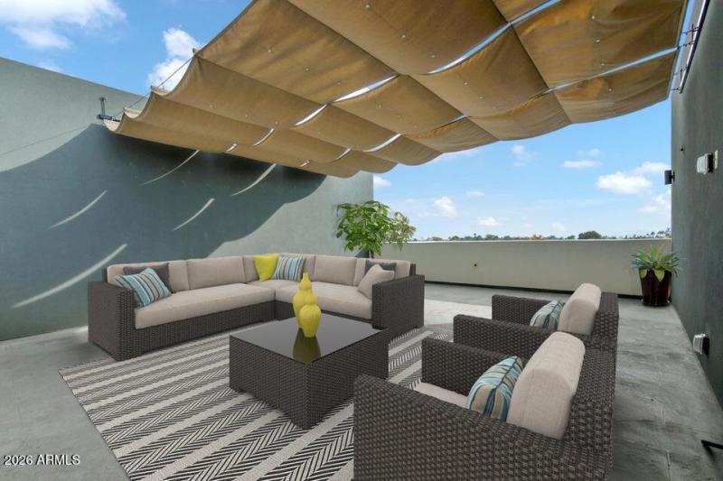 Rooftop Deck w Mountain Views