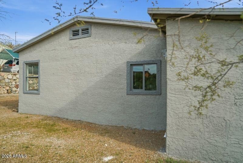 21-web-or-mls-Photo Mar 17 2026, 4 46 45