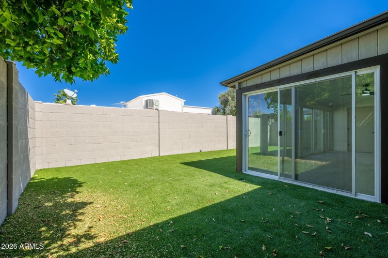 7826 E Mariposa Dr - 33