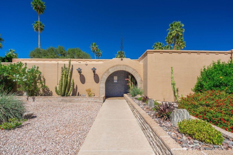 7816 E Highland Ave - 05