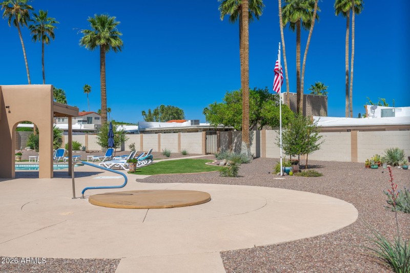 7816 E Highland Ave - 07