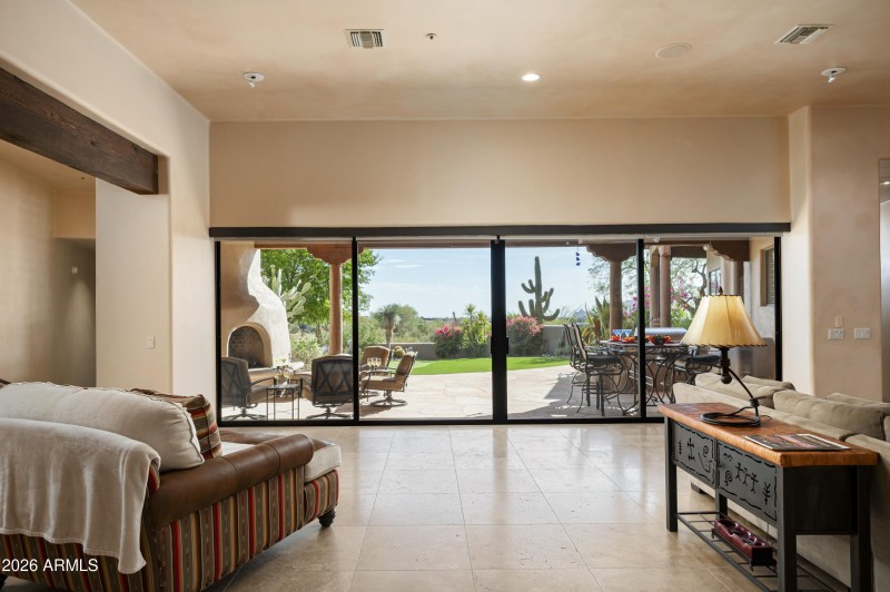 Glass Wall to Outdoor Living