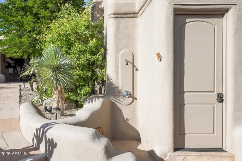 Pool Bath & Outdoor Shower