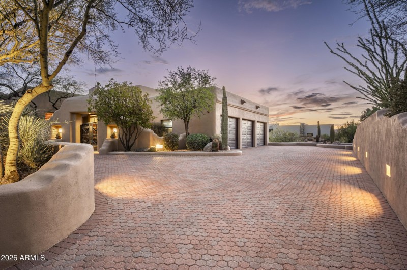 Ample Turnaround Space