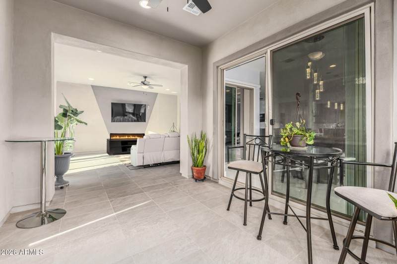 Entertainment Lounge