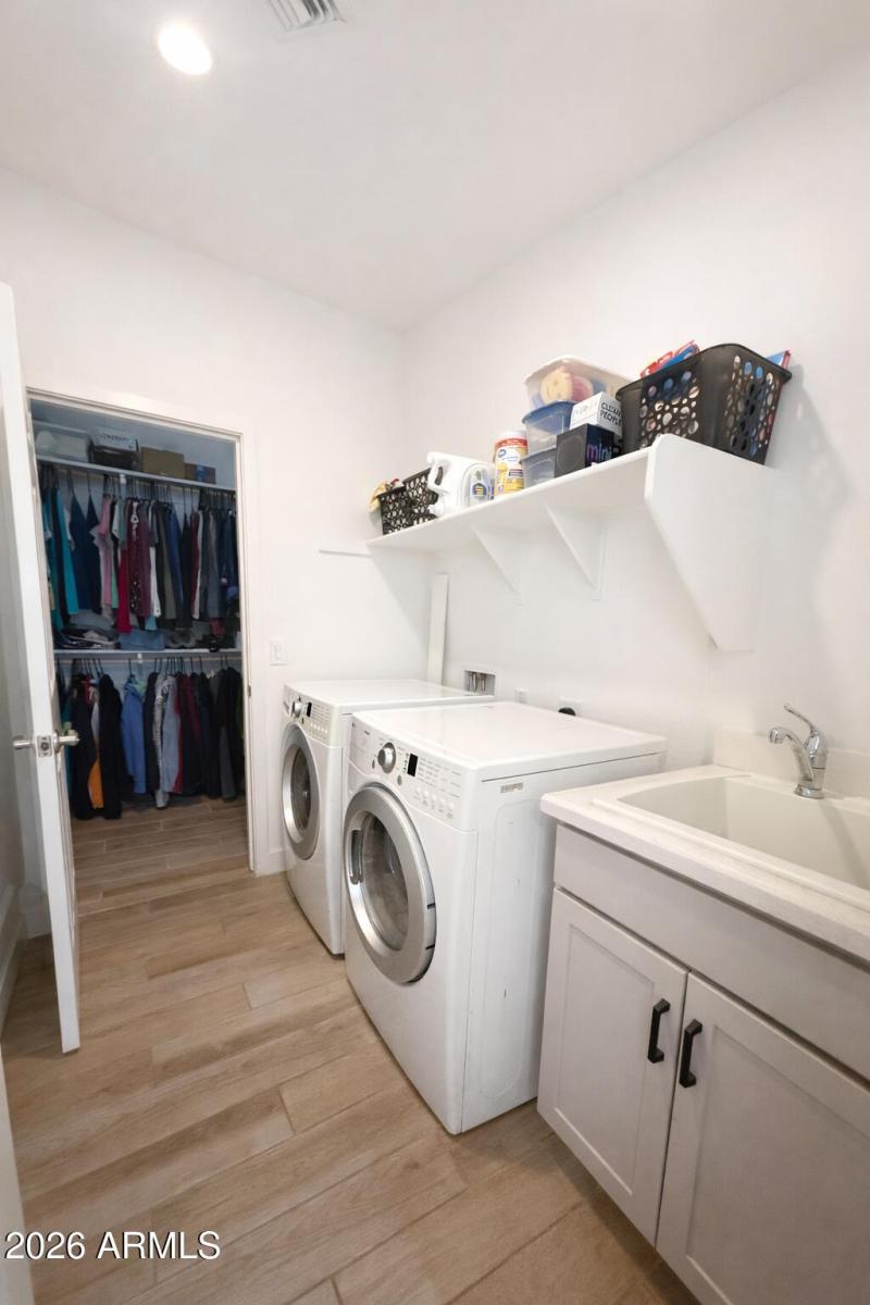 DE498D19-A07A-4752-942E-7EB6DDBC8442