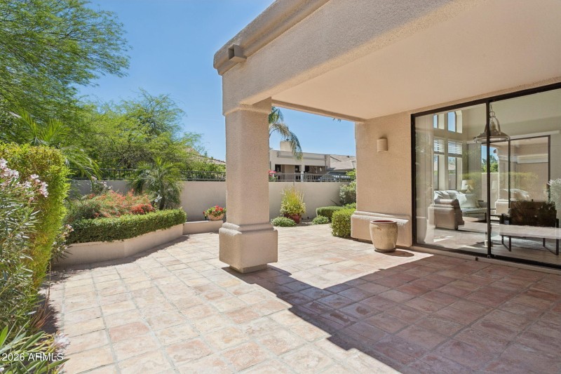 35-web-or-mls-8059-e-cortez-dr