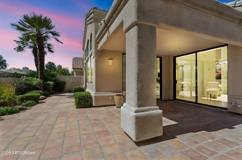 37-web-or-mls-8059-e-cortez-dr