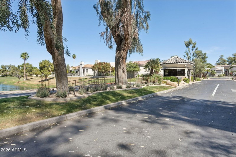 49-web-or-mls-8059-e-cortez-dr